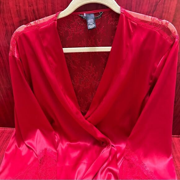 Victorias Secret Red satin robe kimono M/L - Picture 4 of 9